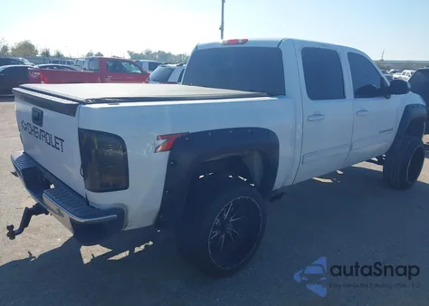 2010 Chevrolet Silverado 1500 Lt from USA, damaged, VIN 3GCRKSE33AG245890